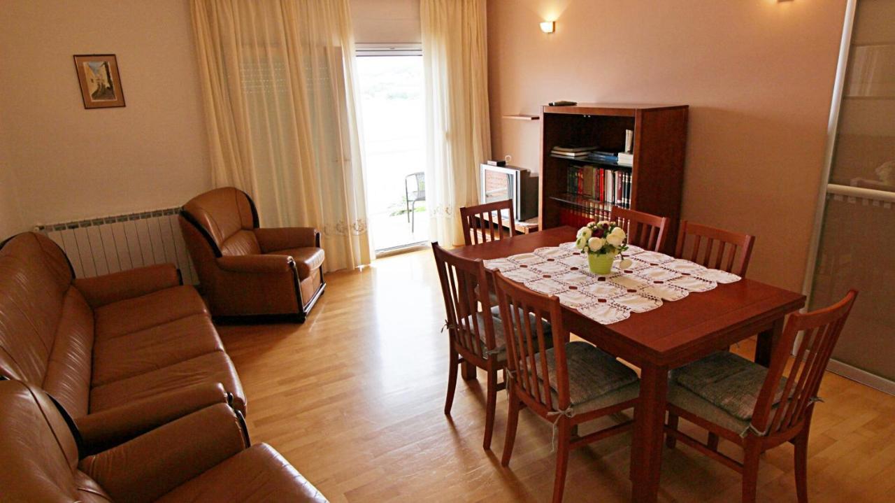 Apartment Ora Omiš Exteriér fotografie